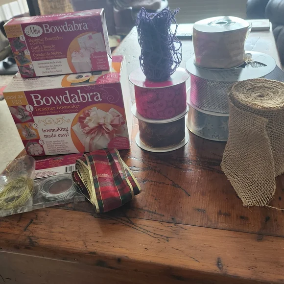 Bowdabra Mini and Large Bowmaker - Plus Ribbons - Picture 3 of 3